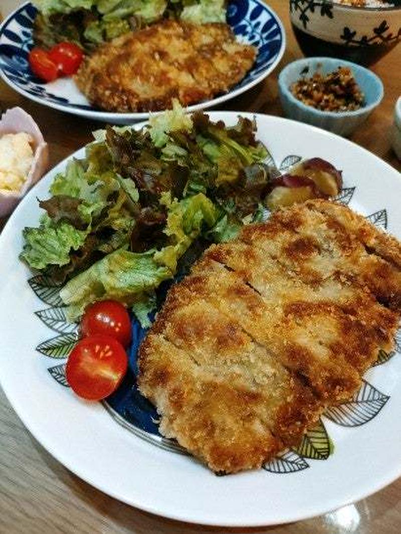 何もつけなくても美味しいよ♪我が家の定番！豚こまトンカツ