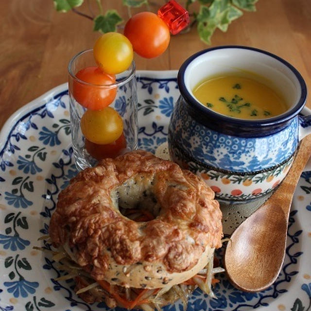 きんぴらごぼうサンドベーグル