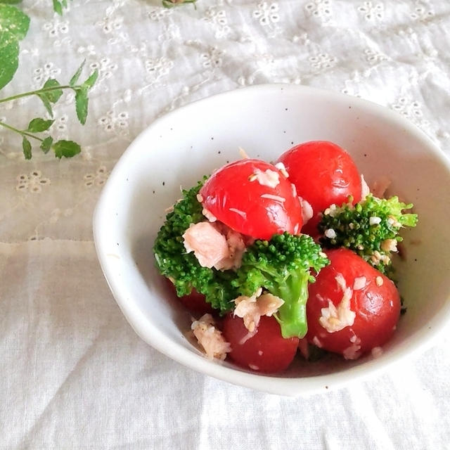 【アンチエイジングに】常備菜にも『トマトとブロッコリーのツナ塩麹和え』美肌レシピ