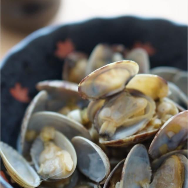 アサリの酒蒸し～わさびバター風味