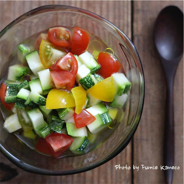 さっぱり　カラフル夏野菜のだし浸しとワイン
