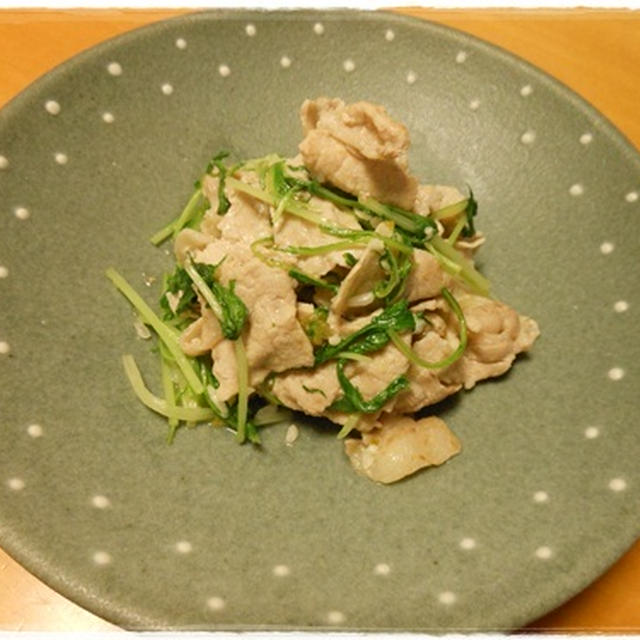 みず菜と豚肉の塩麹柚子胡椒炒め