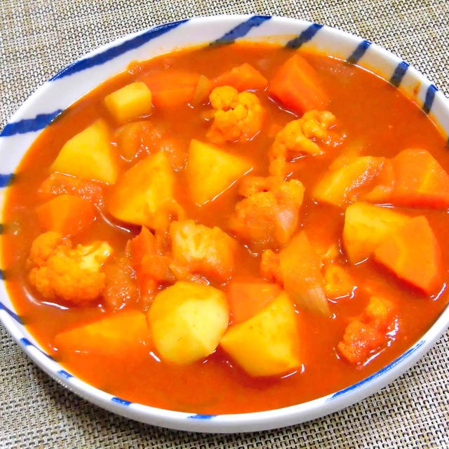 くもりときどき晴れ　パキスタン風野菜カレー