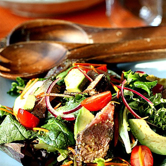 Steak Salad with Wasabi Soy Sauce Dressing