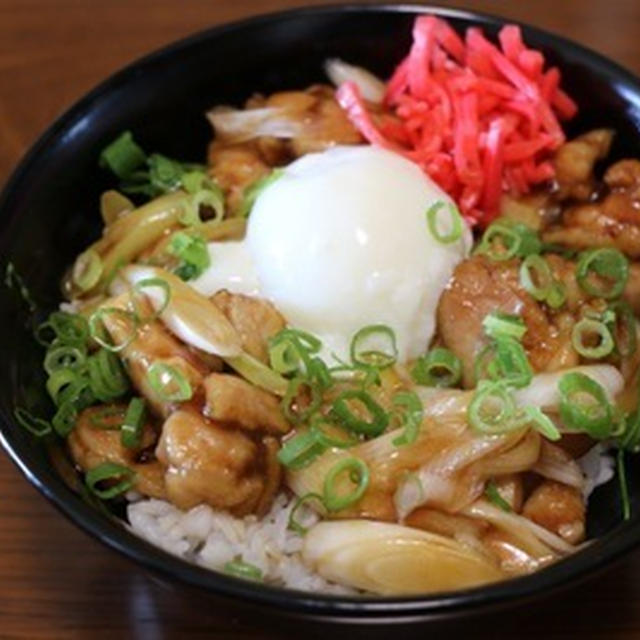 昼ごはんに「鳥の照り焼き丼」