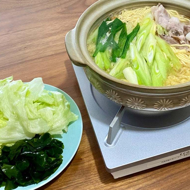 レタス鍋の〆はワカメラーメン♪