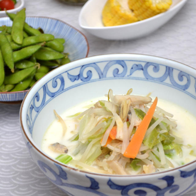 万能ナンプラーだれで海鮮ちゃんぽんと浸し枝豆の晩ご飯。