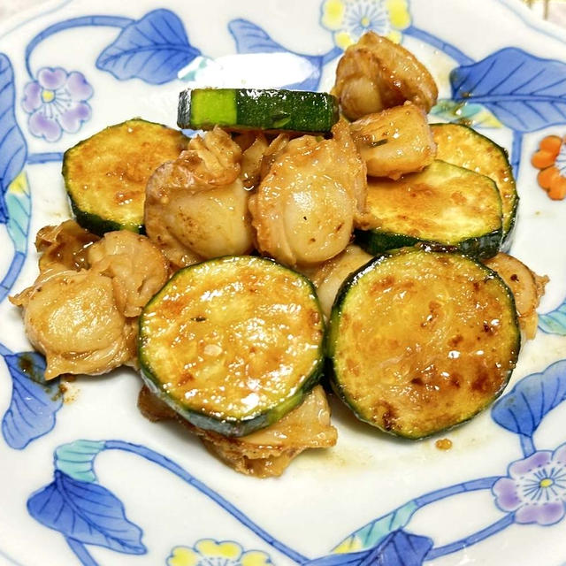 【レシピ　蒸しホタテとズッキーニのガリバタ醤油炒め】6月5日は人気や才能運アップの貝がラッキー
