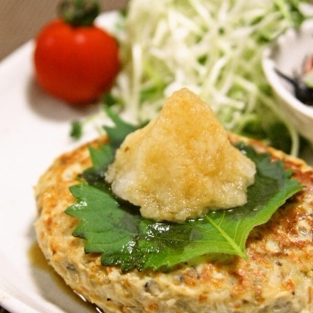 シャキシャキ根菜つくねバーグ/ 三種のきのこスープ