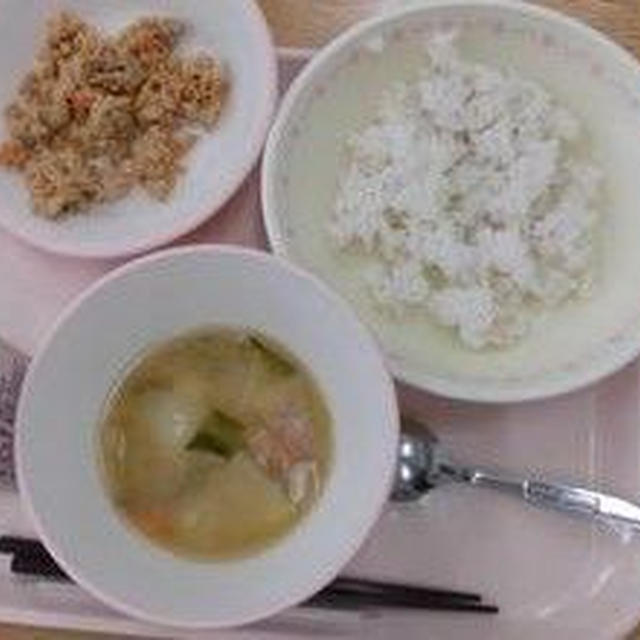 念願の小学校給食スタート！なのに質素すぎる内容に愕然（涙）