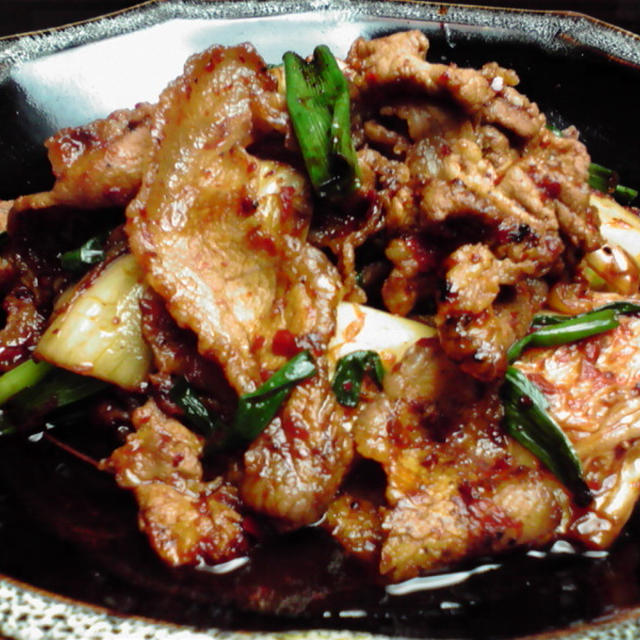 今日の晩ご飯は・・・豚キムチ・・・アボカド・まぐろの・・・