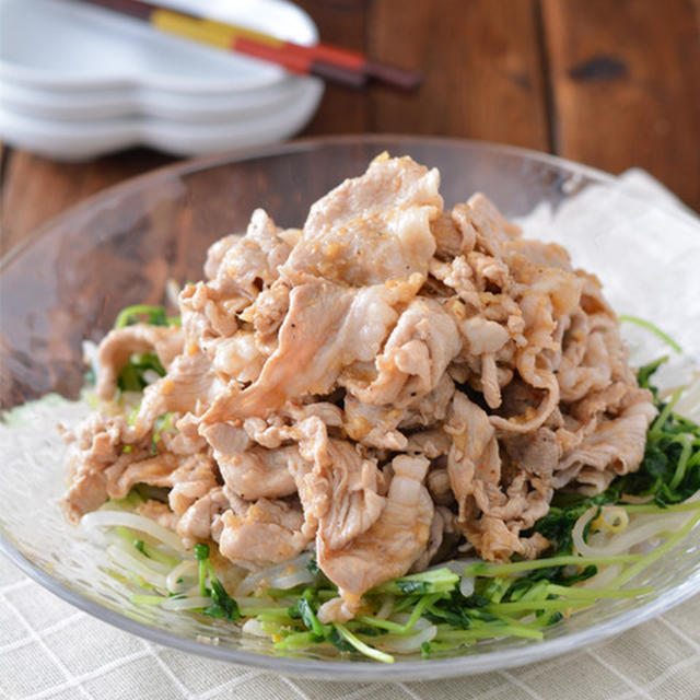 香味豚しゃぶ和えサラダ。【もやしと豆苗と一緒に・さっぱりスタミナ】刺身献立の日。