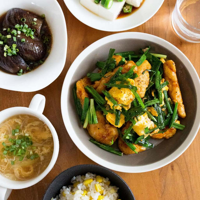 【献立】ご飯が進むニラ玉おかずと、とうもろこしご飯