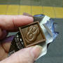 今日のおやつ♪　「チロルチョコ」と「チロルチョコ＜ブラックストロベリー＞」
