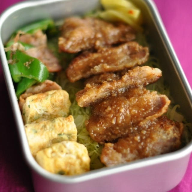 味噌カツ丼弁当。