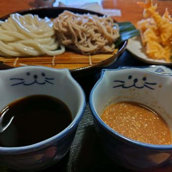 のらや