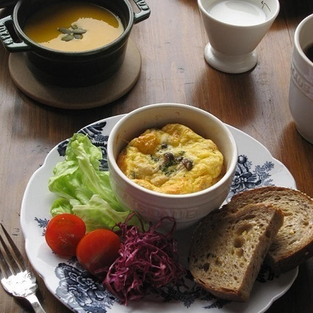 ストウブで♪ 大豆ミートときのこのフリッタータと、かぼちゃのポタージュでランチ