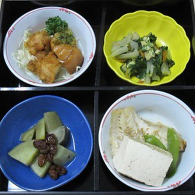 赤魚のゴマ風味焼き、サツマイモのレーズン煮ほかのお弁当