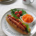 庭のミニトマトと青紫蘇を入れた、ホットドッグの朝食♪ by カシュカシュさん