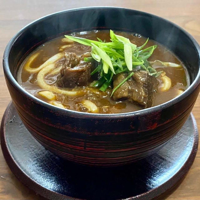 今日のお昼は、カレーうどん ヽ(*´∀`*)♩