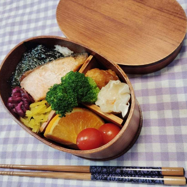 焼き鮭海苔で弁当箱和風弁当【わっぱ】　#平日お昼ご飯はお弁当or外食