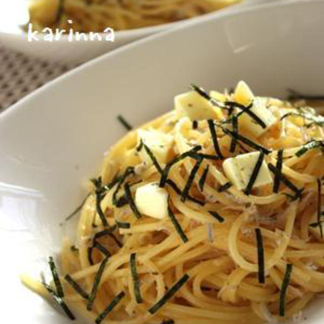 たらことおじゃこのパスタ モッツァレラチーズ載せ
