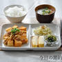 【晩ごはん何にしよう】無印良品の仕切り皿でワンプレート盛りした「厚揚げのピリ辛炒め」献立