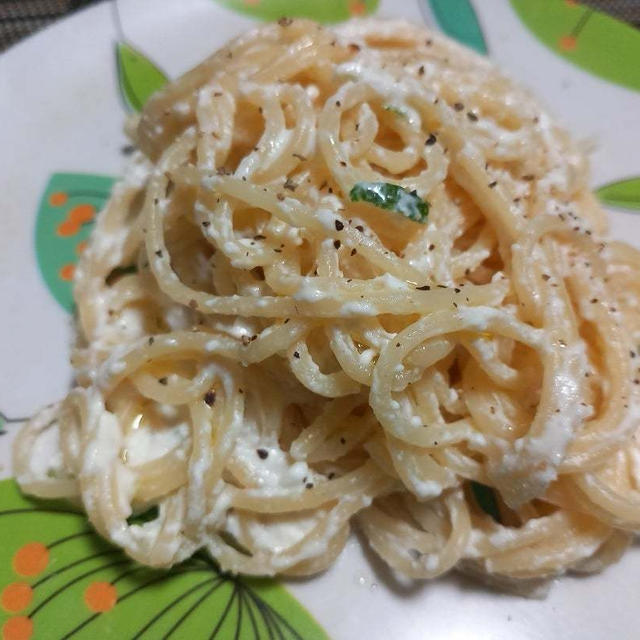 夏に爽やか！リコッタチーズとレモンのパスタ