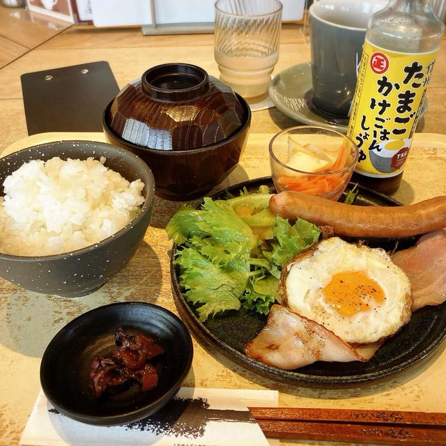 土曜日。