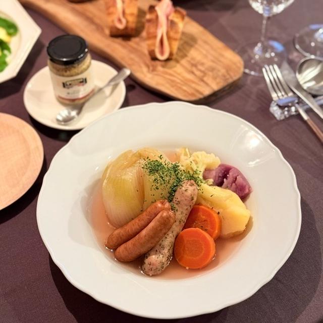 丸ごと玉ねぎのポトフとか、ほっこり洋食の夜ごはん