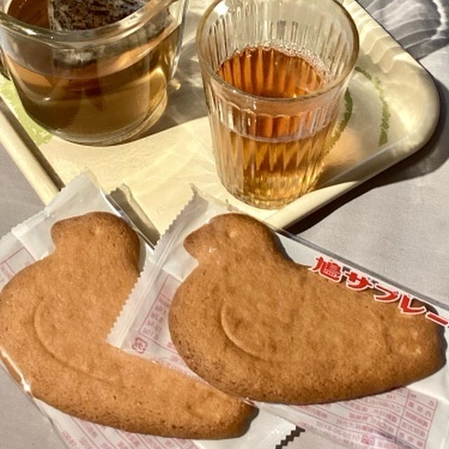 片頭痛にへこたれそうなときは、温かいお茶を