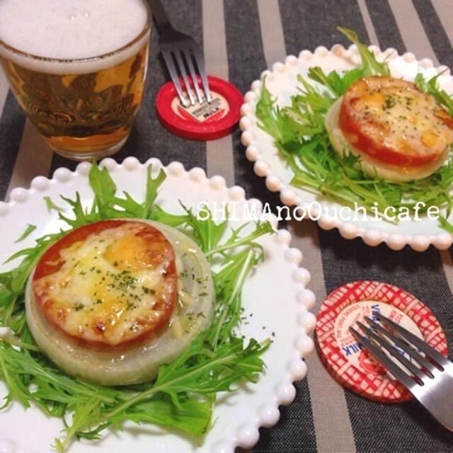 「だし×オイル」でおいしさ広がる！コラボで旨い♪ 超簡単！玉ねぎとトマトのミルフィーユピッツア