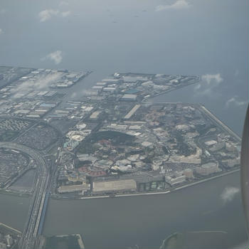 大慌ての朝！上空から見えた夢の国