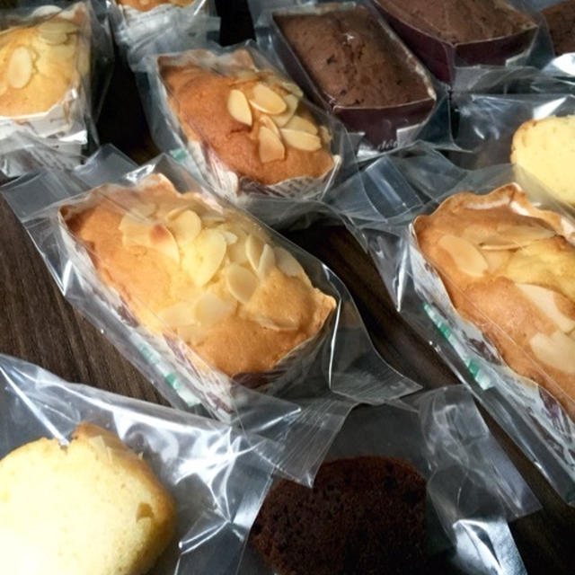 2種同時作成:アーモンドパウンドケーキとチョコパウンド