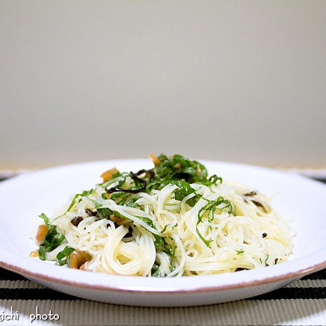 ちょこっとが美味しい「梅しそ昆布素麺」＆「茶色い食べ物はやっぱ美味しい」