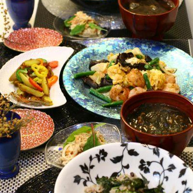奄美大島産　青パパイヤと黒きくらげ入り?海老たま＆MENU
