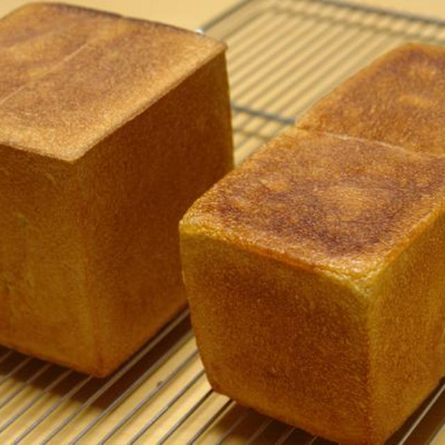 カットしなきゃ「普通の食パン」でしょーの黒糖食パン
