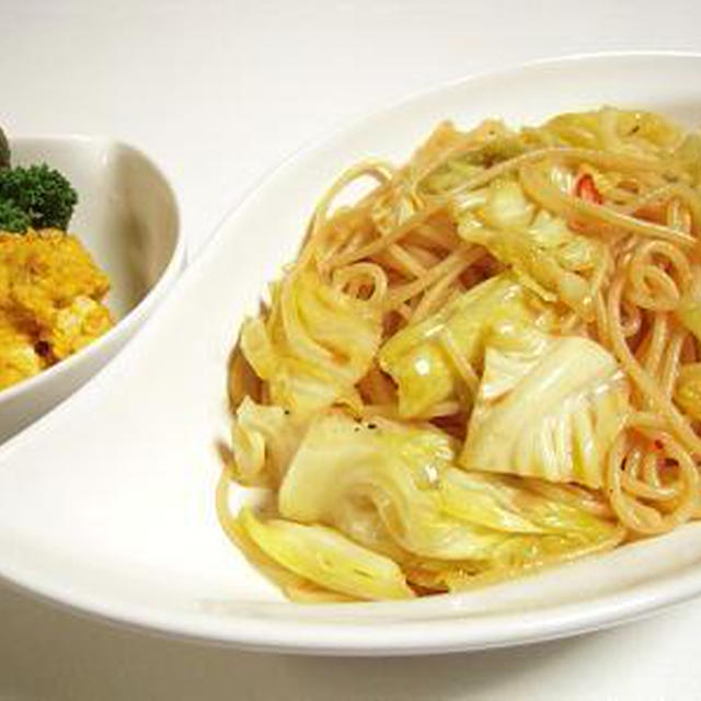 キャベツとアンチョビのパスタ
