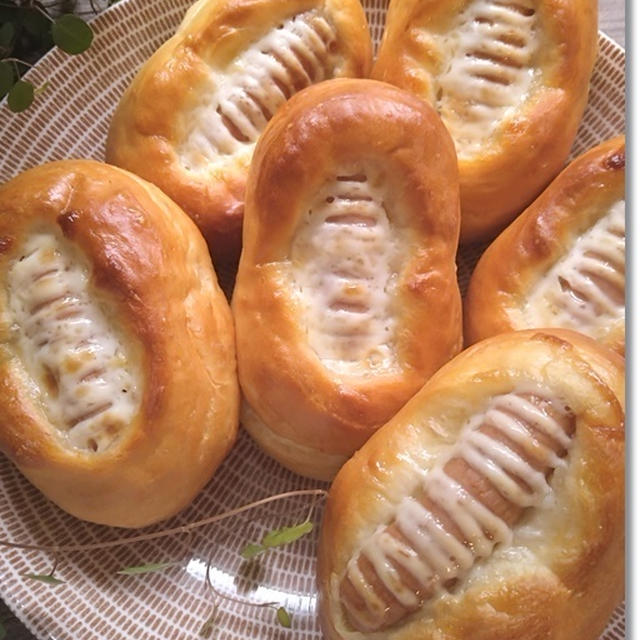 【ウインナーパン】外で食べようとしたけど…ハイキング中止でカップヌードルミュージアムへ
