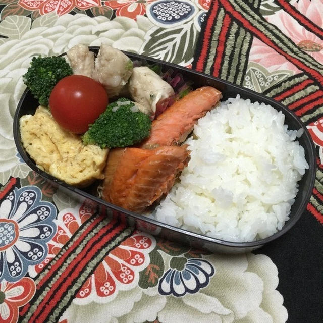 焼き鮭&ササミとブロッコリーのアンチョビ炒め弁当