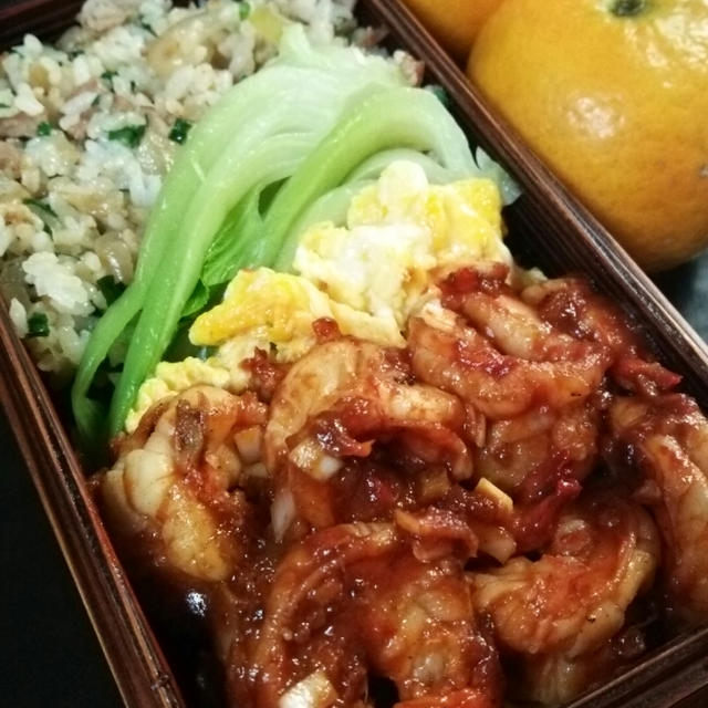 豚肉炒飯とエビチリの中華弁当