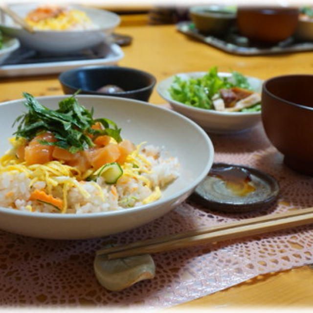 【 Wサーモンちらし寿司と、母の日。】
