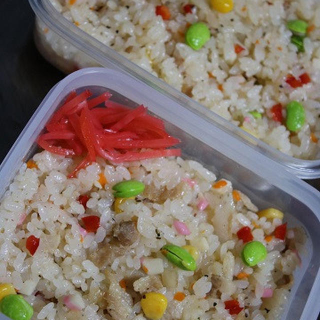 7月29日　　枝豆と コーンの炒飯弁当