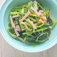 あと一品！簡単おかず〜ほうれん草とハムのマスタードマヨ和え。