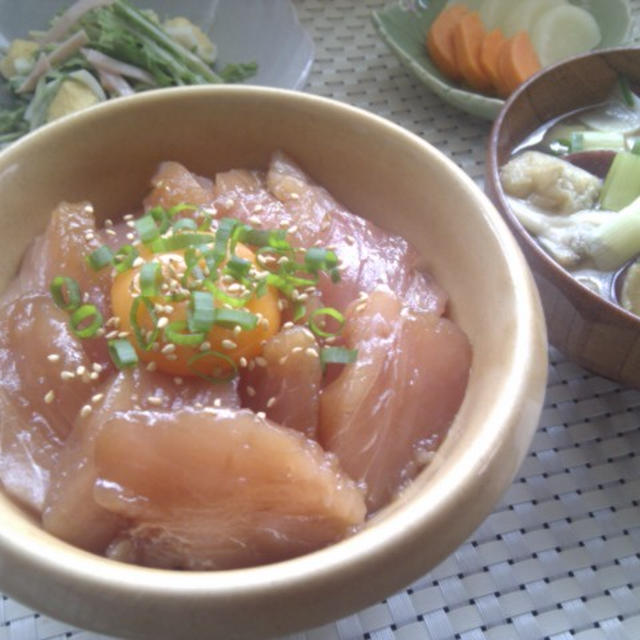 マグロ漬け丼