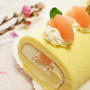 桃のロールケーキと桃の花