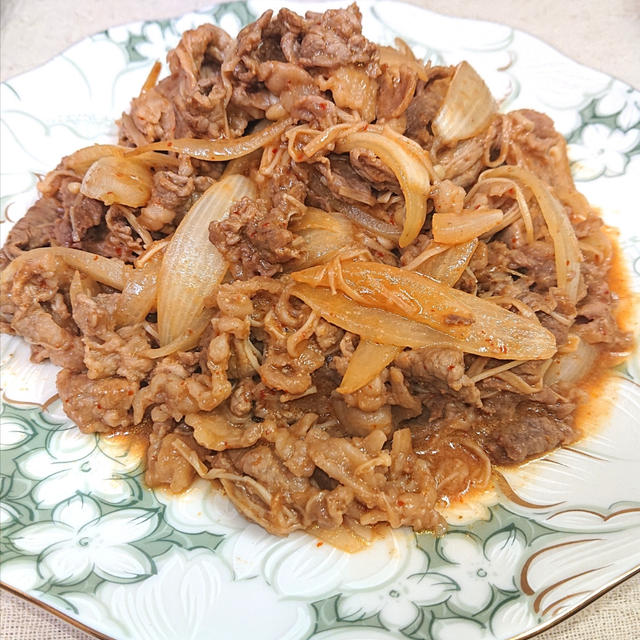 豚肉とえのきと玉ねぎの味噌辛炒め