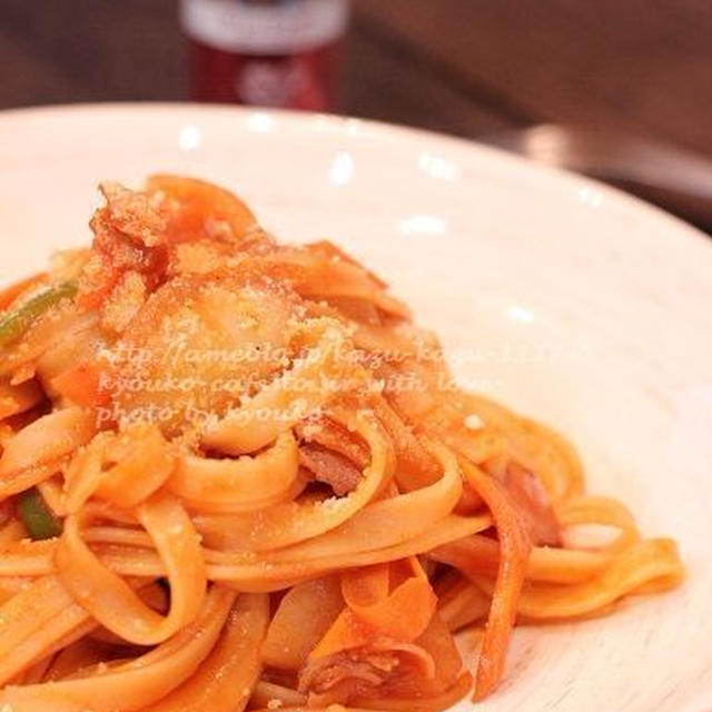 昼カフェ☆トマトジュースでスパイシーエスニックナポリタン（レシピ）