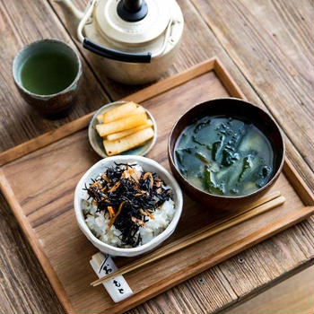 ひじき麦めし