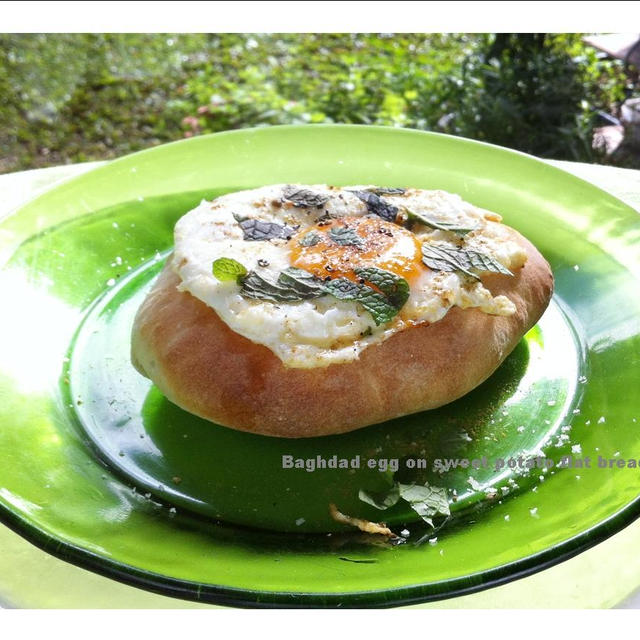 バグダッドの目玉焼き、お芋のフラットパンにのせて